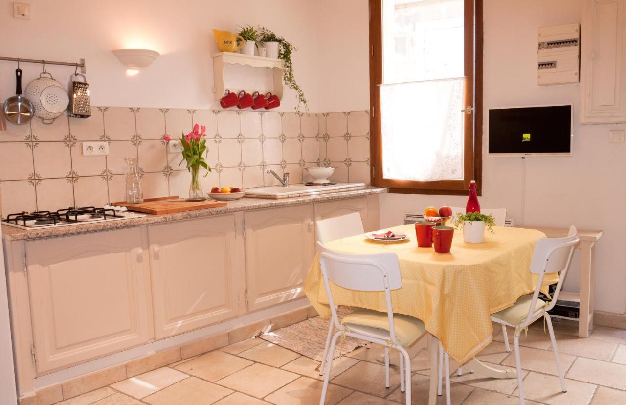 La Maison D'Eloise Arles Eksteriør billede